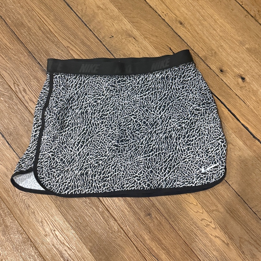 Nike Monochrome Textured Skirt golf skirt Great for pickleball too